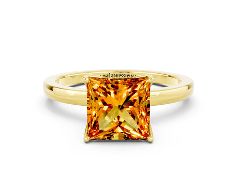 Yellow gold Princess Cut Solitaire Diamond Ring with Thin Band and Four-Prong Setting