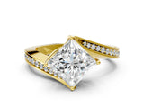 Yellow gold Princess Cut Solitaire Diamond Twist Band with Pavé Setting and Four-Prong Setting_7