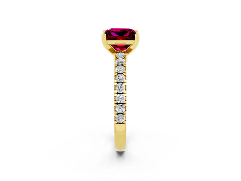 Yellow gold Princess Cut Solitaire Diamond with Pavé Band and Four-Prong Setting_2