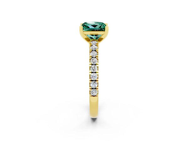 Yellow gold Princess Cut Solitaire Green Sapphire with Pavé Band and Four-Prong Setting