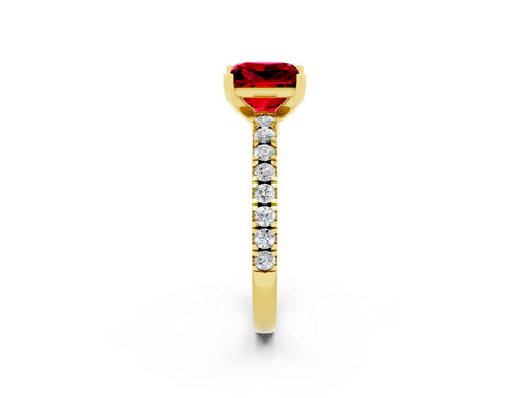 Yellow gold Princess Cut Solitaire Diamond with Pavé Band and Four-Prong Setting_2