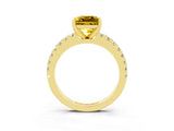 Yellow gold Princess Cut Solitaire Diamond with Pavé Band and Four-Prong Setting_3
