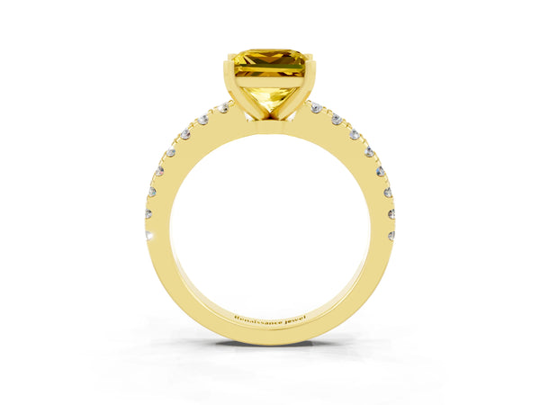 Yellow gold Princess Cut Solitaire Yellow Sapphire with Pavé Band and Four-Prong Setting