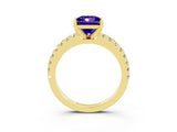 Yellow gold Princess Cut Solitaire Diamond with Pavé Band and Four-Prong Setting_3
