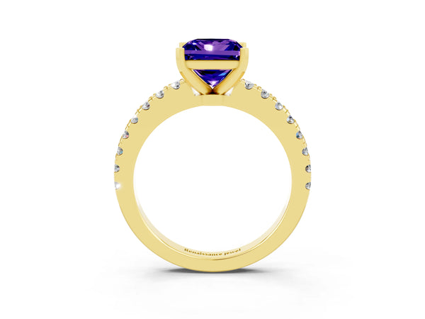Yellow gold Princess Cut Solitaire Tanzanite with Pavé Band and Four-Prong Setting