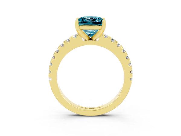 Yellow gold Princess Cut Solitaire Diamond with Pavé Band and Four-Prong Setting