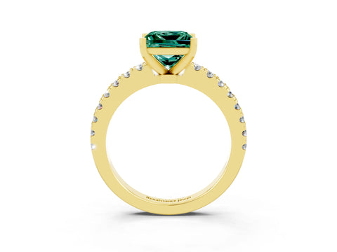 Yellow gold Princess Cut Solitaire Diamond with Pavé Band and Four-Prong Setting_3