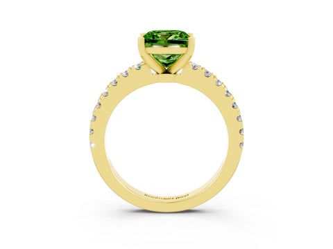 Yellow gold Princess Cut Solitaire Diamond with Pavé Band and Four-Prong Setting_3