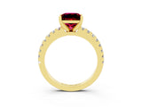 Yellow gold Princess Cut Solitaire Diamond with Pavé Band and Four-Prong Setting_3
