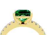 Yellow gold Princess Cut Solitaire Diamond with Pavé Band and Four-Prong Setting_4