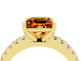 Yellow gold Princess Cut Solitaire Diamond with Pavé Band and Four-Prong Setting_4