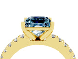 Yellow gold Princess Cut Solitaire Diamond with Pavé Band and Four-Prong Setting_4
