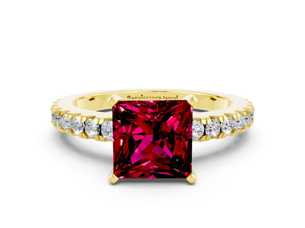 Yellow gold Princess Cut Solitaire Garnet with Pavé Band and Four-Prong Setting