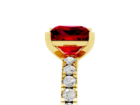 Yellow gold Princess Cut Solitaire Diamond with Pavé Band and Four-Prong Setting_5