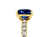 Yellow gold Princess Cut Solitaire Diamond with Pavé Band and Four-Prong Setting_5
