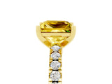 Yellow gold Princess Cut Solitaire Diamond with Pavé Band and Four-Prong Setting_5