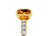 Yellow gold Princess Cut Solitaire Diamond with Pavé Band and Four-Prong Setting_5