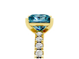 Yellow gold Princess Cut Solitaire Diamond with Pavé Band and Four-Prong Setting_5