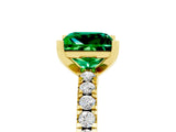 Yellow gold Princess Cut Solitaire Diamond with Pavé Band and Four-Prong Setting_5