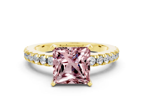 Yellow gold Princess Cut Solitaire Diamond with Pavé Band and Four-Prong Setting
