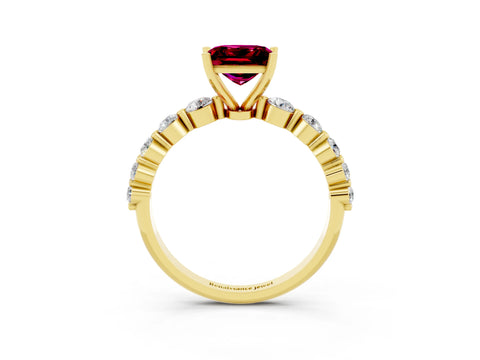 Yellow gold Princess Cut Solitaire Garnet Ring with Pave Band and Four-Prong Setting_3