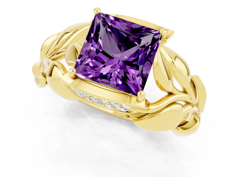 Yellow gold Princess Cut Solitaire Leaf-Inspired Engagement Ring with Prong Setting_1
