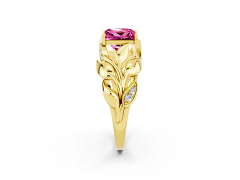 Yellow gold Princess Cut Solitaire Leaf-Inspired Engagement Ring with Prong Setting_2