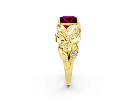 Yellow gold Princess Cut Solitaire Leaf-Inspired Engagement Ring with Prong Setting_2