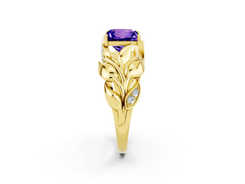Yellow gold Princess Cut Solitaire Leaf-Inspired Engagement Ring with Prong Setting_2