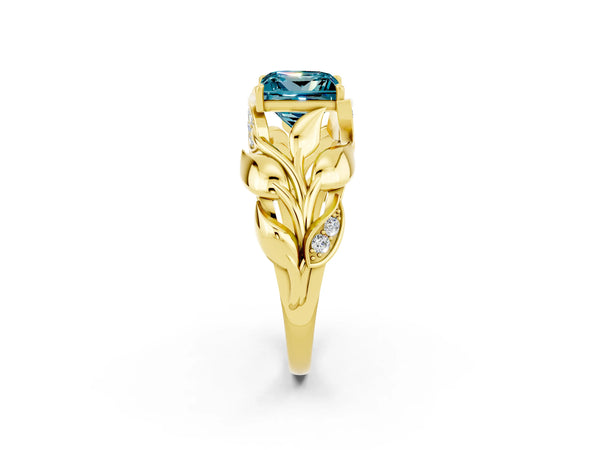 Yellow gold Princess Cut Solitaire Leaf-Inspired Engagement Ring with Prong Setting