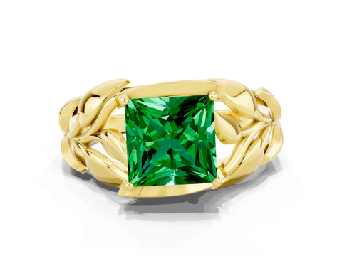 Yellow gold Princess Cut Solitaire Leaf-Inspired Engagement Ring with Prong Setting