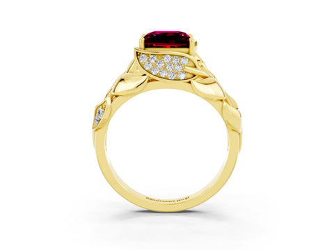 Yellow gold Princess Cut Solitaire Leaf-Inspired Engagement Ring with Prong Setting_3