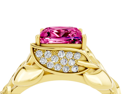 Yellow gold Princess Cut Solitaire Leaf-Inspired Engagement Ring with Prong Setting_4