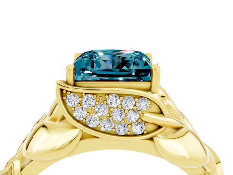 Yellow gold Princess Cut Solitaire Leaf-Inspired Engagement Ring with Prong Setting_4