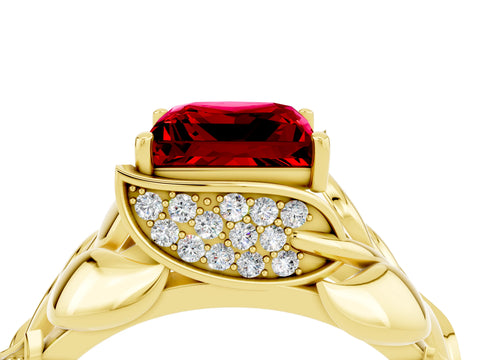 Yellow gold Princess Cut Solitaire Leaf-Inspired Engagement Ring with Prong Setting_4