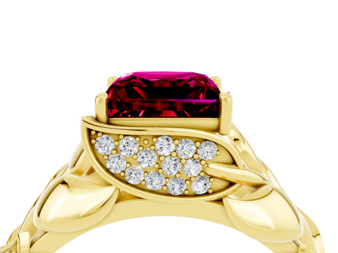 Yellow gold Princess Cut Solitaire Leaf-Inspired Engagement Ring with Prong Setting_4