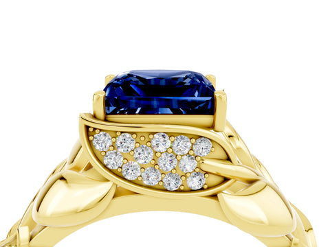 Yellow gold Princess Cut Solitaire Leaf-Inspired Engagement Ring with Prong Setting_4