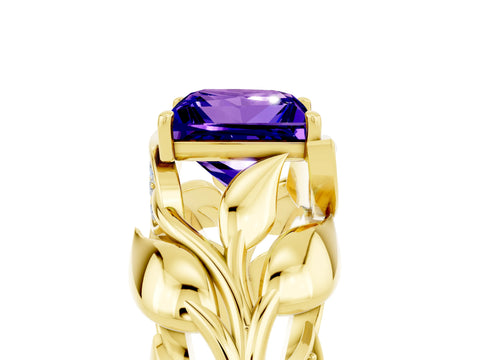 Yellow gold Princess Cut Solitaire Leaf-Inspired Engagement Ring with Prong Setting_5