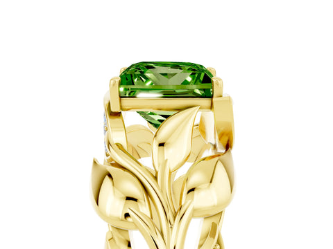 Yellow gold Princess Cut Solitaire Leaf-Inspired Engagement Ring with Prong Setting_5