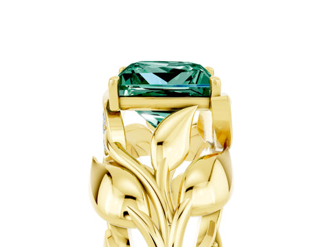 Yellow gold Princess Cut Solitaire Leaf-Inspired Engagement Ring with Prong Setting_5