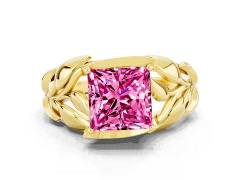 Yellow gold Princess Cut Solitaire Leaf-Inspired Engagement Ring with Prong Setting