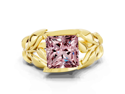 Yellow gold Princess Cut Solitaire Leaf-Inspired Engagement Ring with Prong Setting