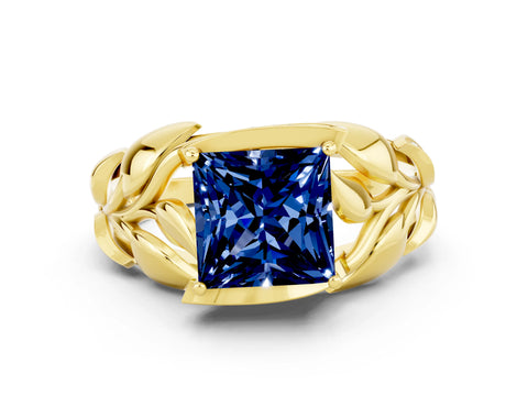 Yellow gold Princess Cut Solitaire Leaf-Inspired Engagement Ring with Prong Setting
