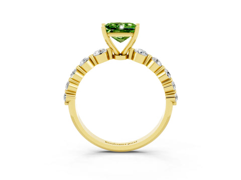 Yellow gold Princess Cut Solitaire Peridot Ring with Pave Band and Four-Prong Setting_3