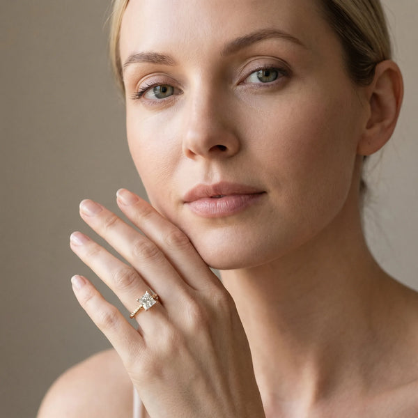 Yellow gold Princess Cut Solitaire Twisted Band Ring with Four-Prong Setting
