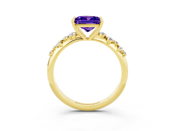 Yellow gold Princess Cut Tanzanite Cluster Side Stone Solitaire Ring with Prong Setting