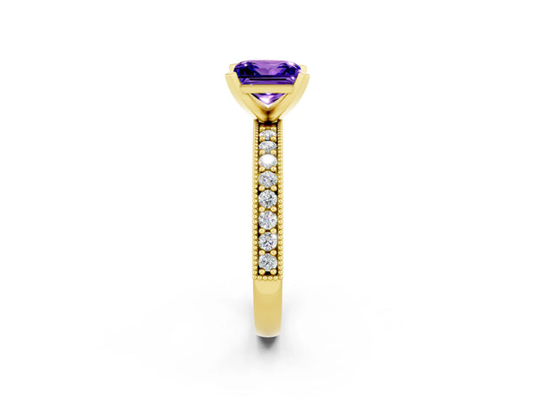 Yellow gold Princess Cut Tanzanite Milgrain Pavé Engagement Ring with Four-Prong Setting