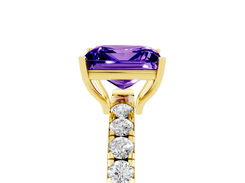 Yellow gold Princess Cut Tanzanite Pavé Solitaire Engagement Ring with Four-Prong Setting_17