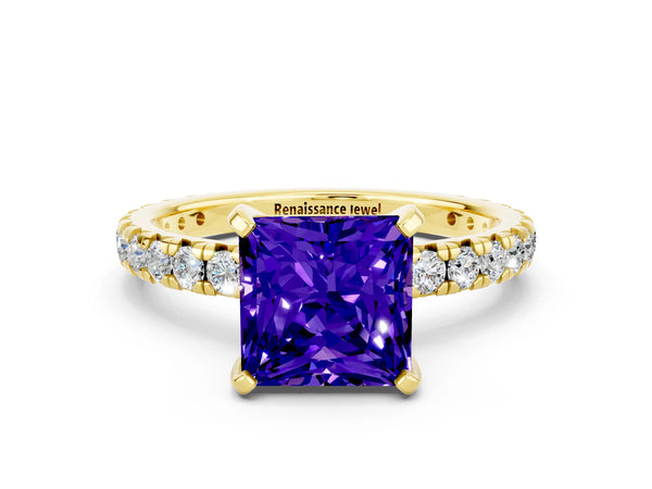 Yellow gold Princess Cut Tanzanite Pavé Solitaire Ring with Four-Prong Setting