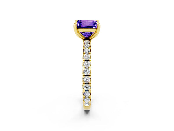 Yellow gold Princess Cut Tanzanite Pavé Solitaire Ring with Four-Prong Setting